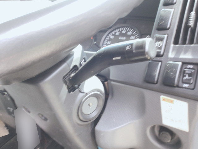 いすゞフォワード冷凍車（冷蔵車）中型（4t）[写真28]