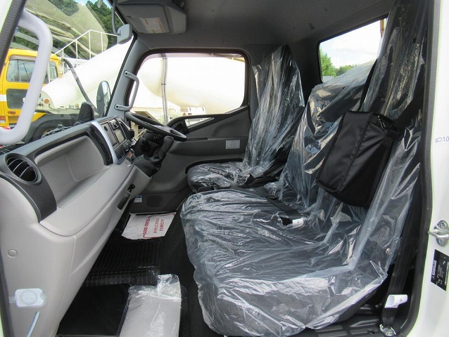 三菱ふそうキャンタークレーン4段小型（2t・3t）[写真13]