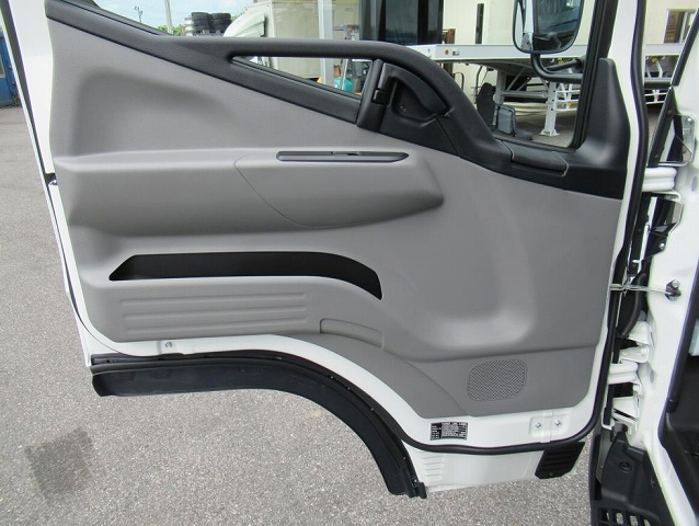 三菱ふそうキャンタークレーン4段小型（2t・3t）[写真15]