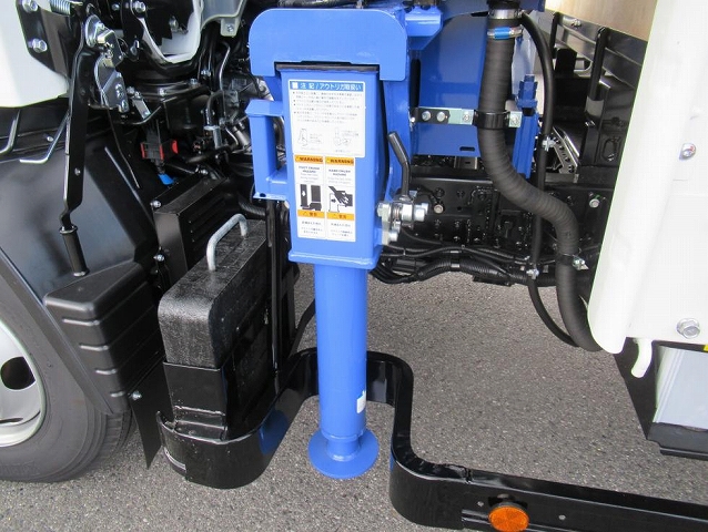 三菱ふそうキャンタークレーン4段小型（2t・3t）[写真21]