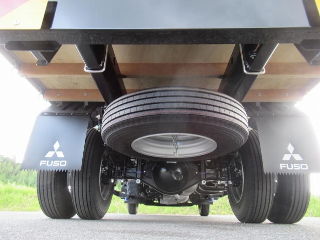 三菱ふそうキャンタークレーン4段小型（2t・3t）[写真30]