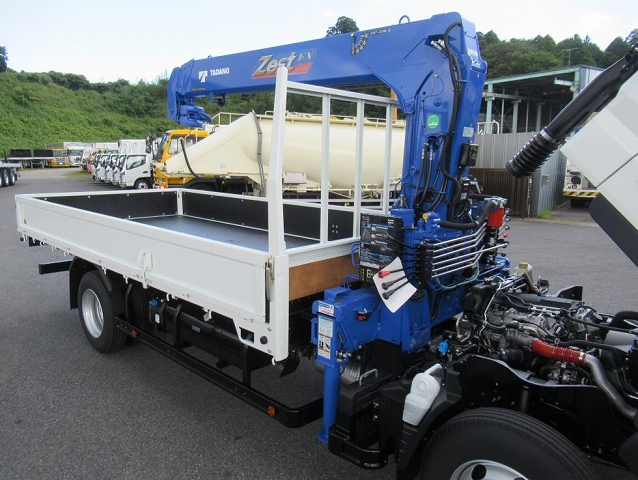 三菱ふそうキャンタークレーン4段小型（2t・3t）[写真38]