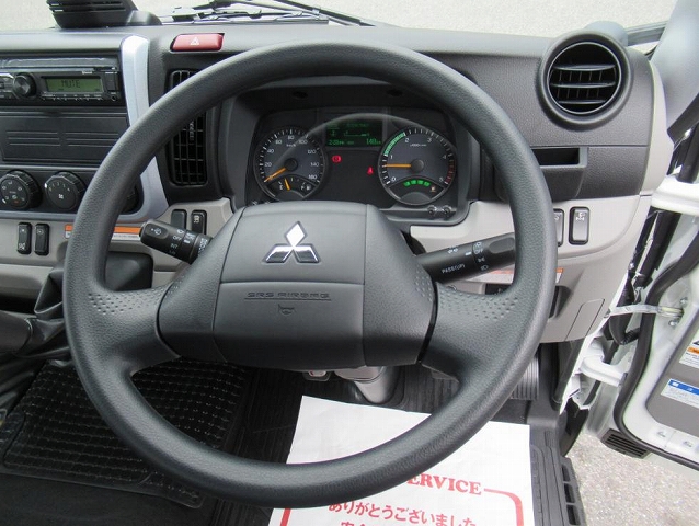 三菱ふそうキャンタークレーン4段小型（2t・3t）[写真08]