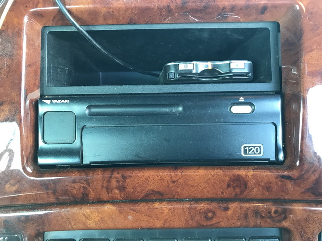 UDトラックスクオントレーラーヘッド（トラクターヘッド）大型（10t）[写真36]