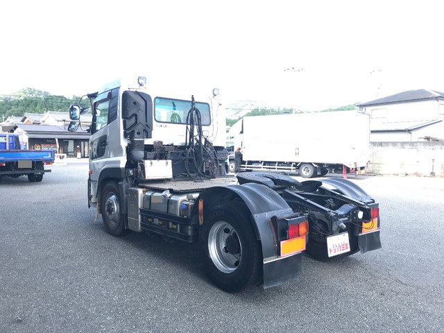 UDトラックスクオントレーラーヘッド（トラクターヘッド）大型（10t）[写真04]