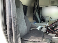 UDトラックスクオンアルミウイング大型（10t）[写真22]