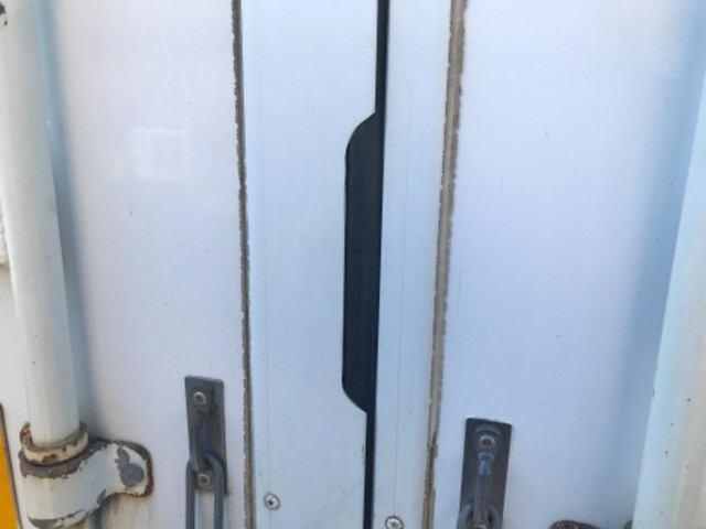 三菱ふそうキャンター冷凍車（冷蔵車）小型（2t・3t）[写真06]