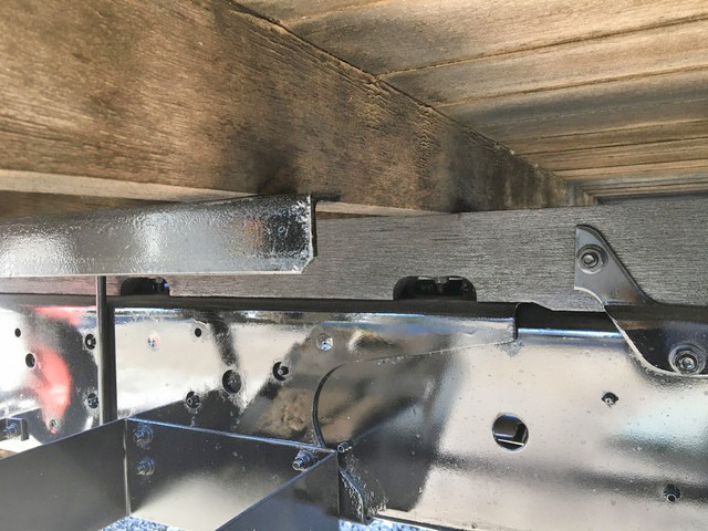 日野レンジャーユニック4段中型（4t）[写真25]