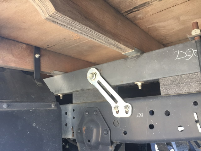 いすゞエルフクレーン3段小型（2t・3t）[写真21]