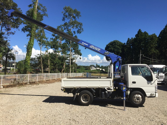 いすゞエルフクレーン3段小型（2t・3t）[写真08]