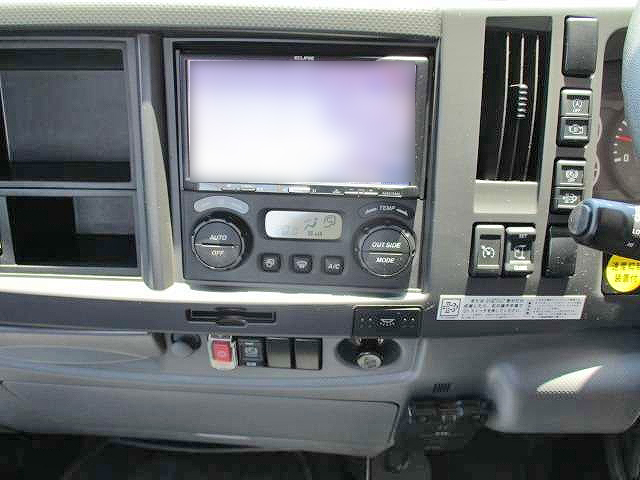 いすゞフォワード平ボディ増トン（6t・8t）[写真11]