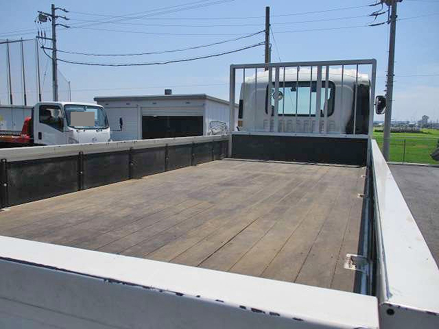 いすゞフォワード平ボディ増トン（6t・8t）[写真07]