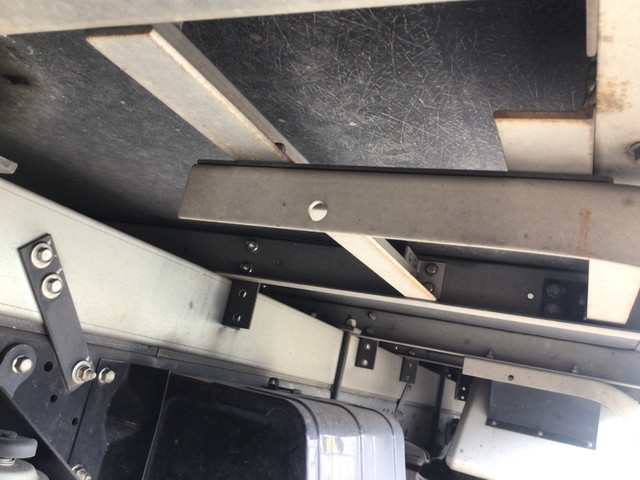 いすゞエルフ冷凍車（冷蔵車）小型（2t・3t）[写真11]