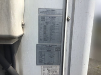 いすゞエルフ冷凍車（冷蔵車）小型（2t・3t）[写真09]