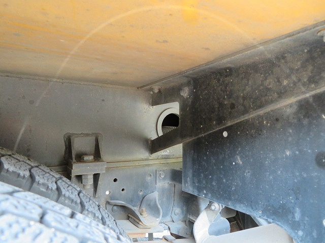 いすゞエルフ高所作業車小型（2t・3t）[写真37]