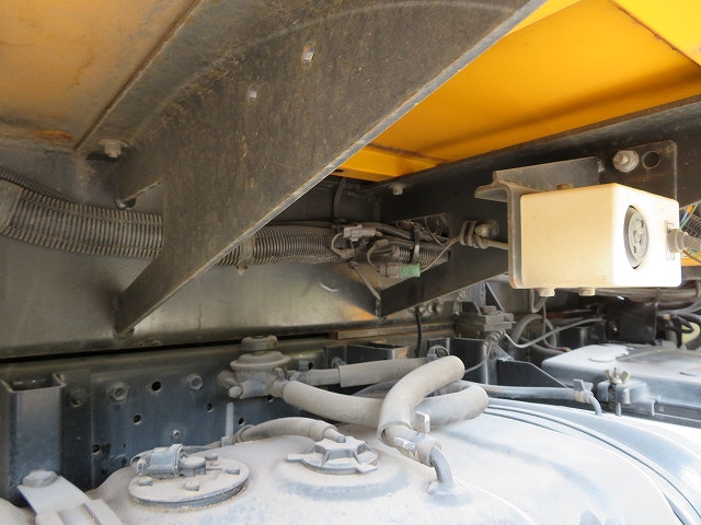 いすゞエルフ高所作業車小型（2t・3t）[写真38]