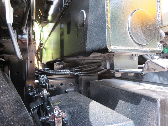 いすゞエルフ高所作業車小型（2t・3t）[写真39]