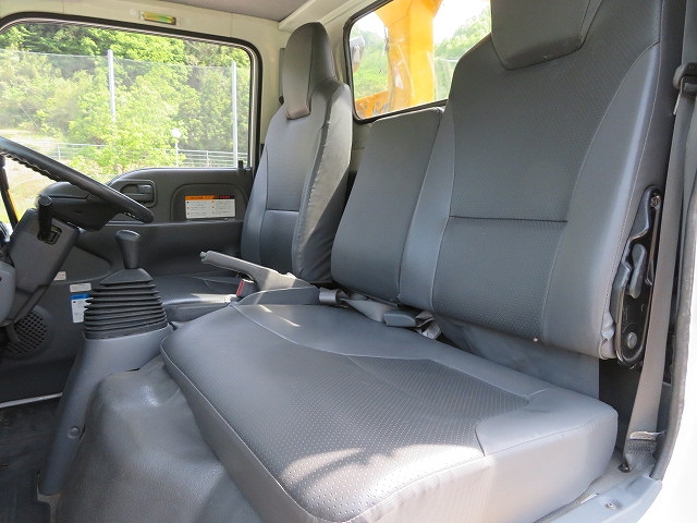 いすゞエルフ高所作業車小型（2t・3t）[写真09]