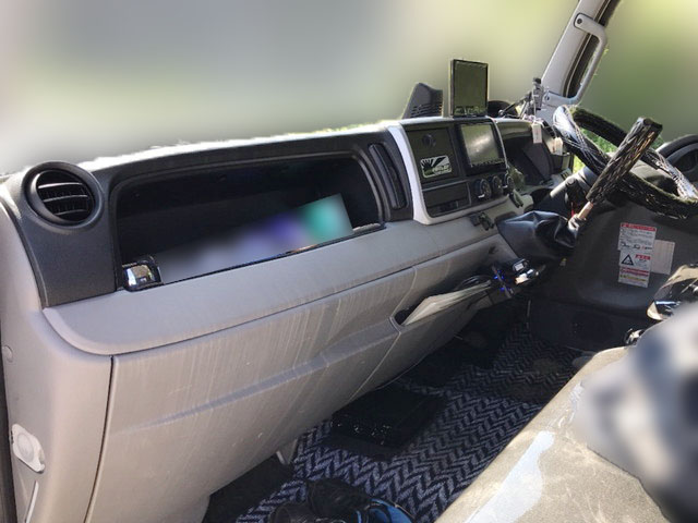 三菱ふそうキャンタークレーン4段小型（2t・3t）[写真31]