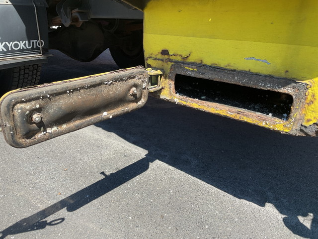 UDトラックスコンドルパッカー車（塵芥車）中型（4t）[写真18]