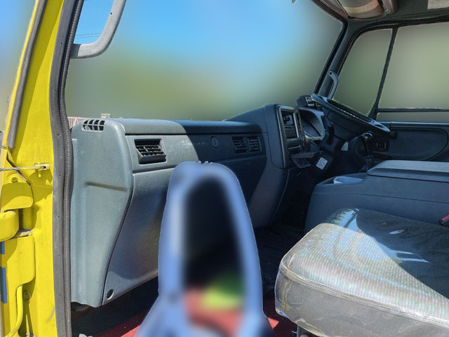 UDトラックスコンドルパッカー車（塵芥車）中型（4t）[写真31]