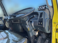 UDトラックスコンドルパッカー車（塵芥車）中型（4t）[写真32]