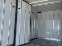 いすゞエルフ冷凍車（冷蔵車）小型（2t・3t）[写真11]