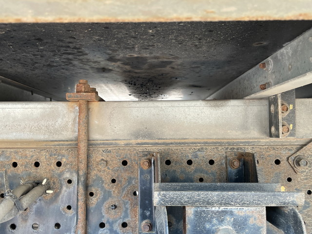 いすゞエルフ冷凍車（冷蔵車）小型（2t・3t）[写真21]