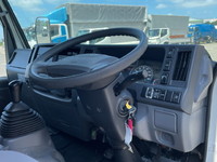 いすゞエルフ冷凍車（冷蔵車）小型（2t・3t）[写真34]