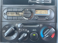 いすゞエルフ冷凍車（冷蔵車）小型（2t・3t）[写真36]