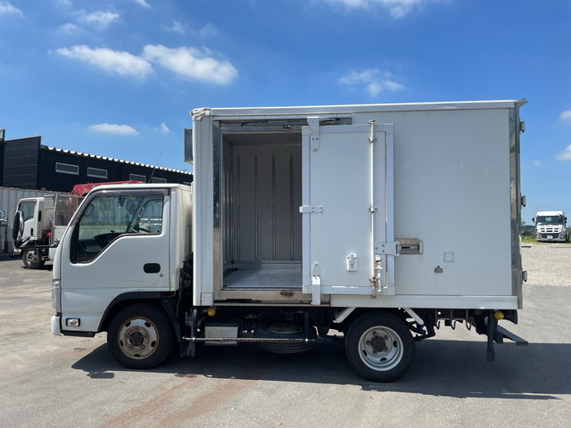 いすゞエルフ冷凍車（冷蔵車）小型（2t・3t）[写真06]