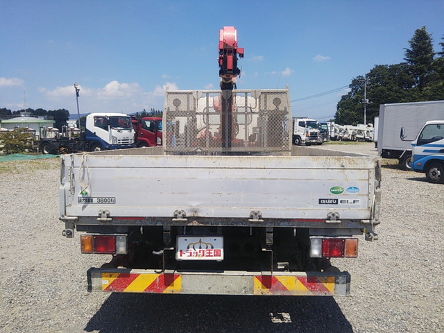 いすゞエルフユニック3段小型（2t・3t）[写真10]