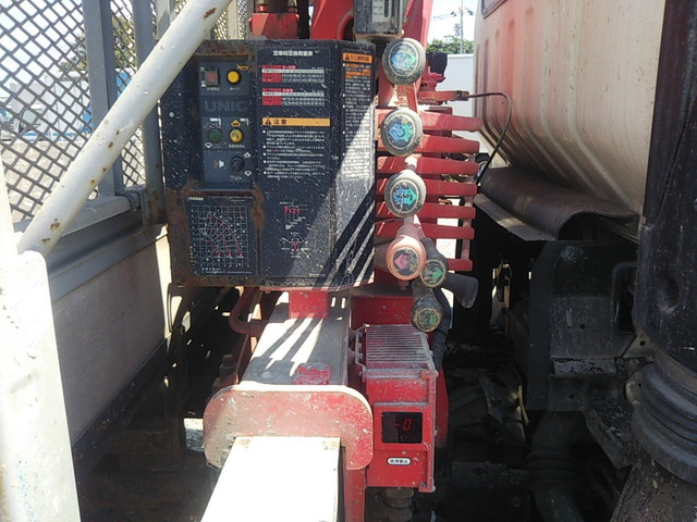 いすゞエルフユニック3段小型（2t・3t）[写真14]