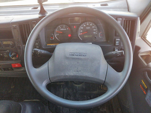 いすゞエルフユニック3段小型（2t・3t）[写真34]