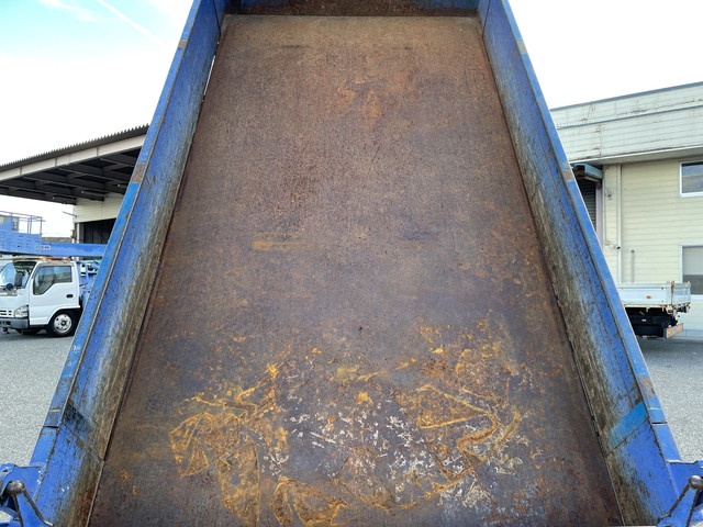 いすゞエルフダンプ小型（2t・3t）[写真11]