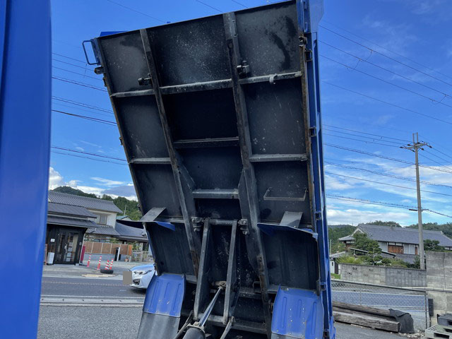 いすゞエルフダンプ小型（2t・3t）[写真14]