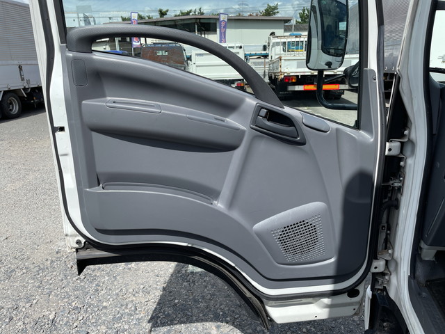 いすゞエルフアルミバン小型（2t・3t）[写真24]