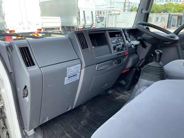 いすゞエルフアルミバン小型（2t・3t）[写真29]