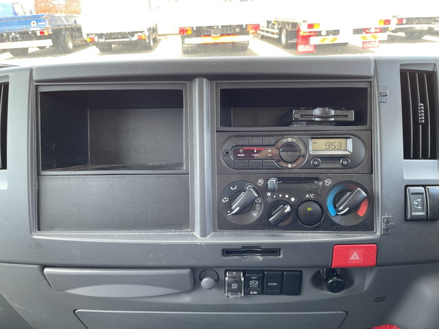 いすゞエルフアルミバン小型（2t・3t）[写真35]