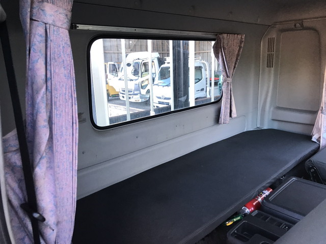 日野レンジャー平ボディ中型（4t）[写真30]