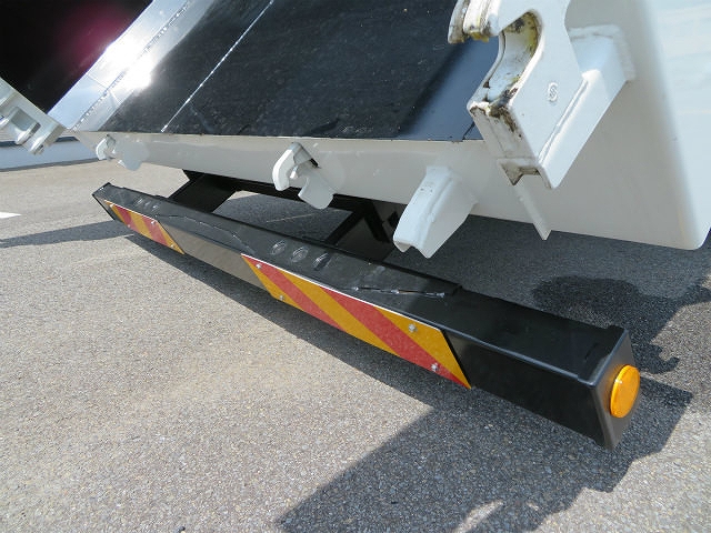 三菱ふそうファイター深ダンプ（土砂禁ダンプ）中型（4t）[写真29]