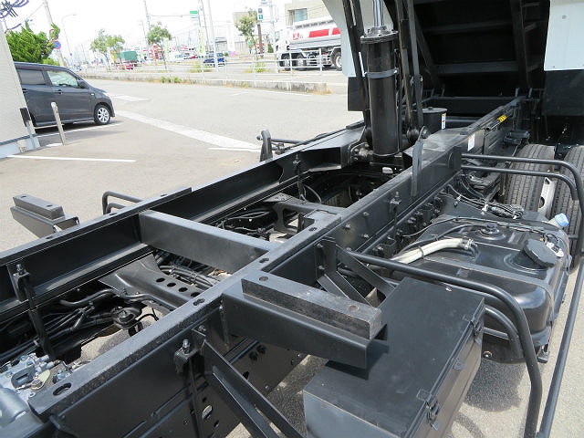 三菱ふそうファイター深ダンプ（土砂禁ダンプ）中型（4t）[写真38]