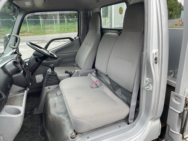 日野デュトロ平ボディ小型（2t・3t）[写真26]