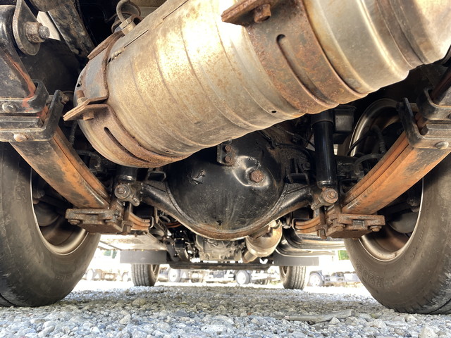 三菱ふそうキャンターアルミバン小型（2t・3t）[写真20]