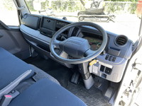 三菱ふそうキャンターアルミバン小型（2t・3t）[写真30]