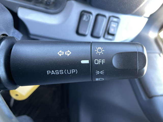 三菱ふそうキャンターアルミバン小型（2t・3t）[写真35]