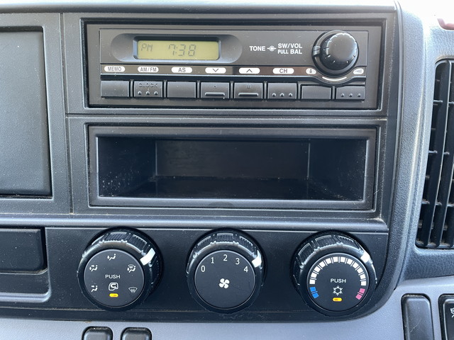 三菱ふそうキャンターアルミバン小型（2t・3t）[写真36]