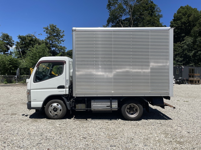三菱ふそうキャンターアルミバン小型（2t・3t）[写真05]