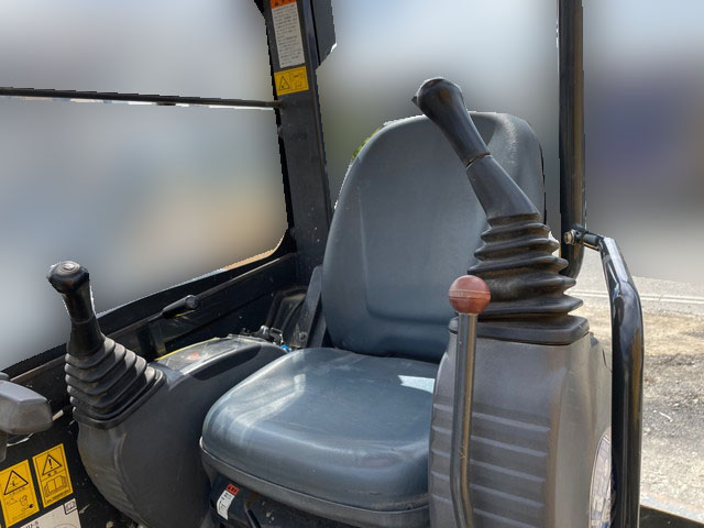 コマツミニユンボ（ミニバックホー）[写真15]