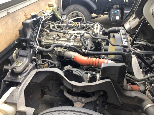 三菱ふそうキャンター平ボディ小型（2t・3t）[写真18]